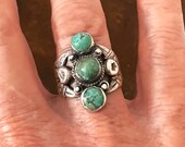 Early Pueblo or Navajo Made 3 Stone Turquoise Ring