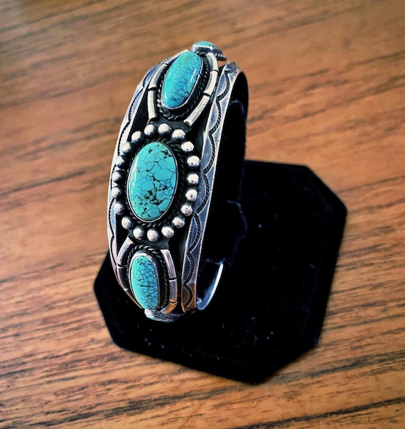 Navajo #8 Turquoise Double Carinated Silver Cuff, Size 7