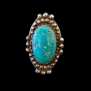 Vintage Navajo Oval Stone Turquoise Ring Size 7