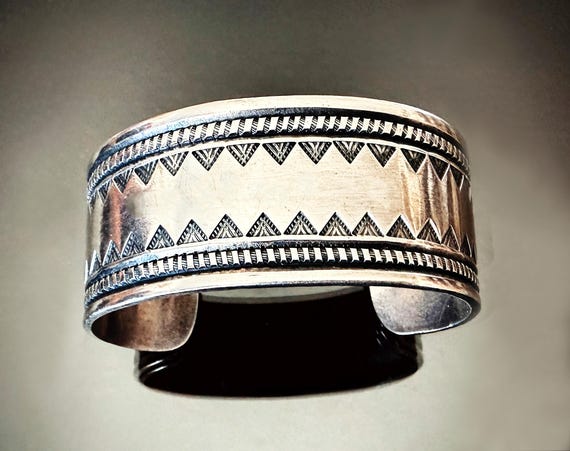 Navajo Arts & Crafts Guild Silver Ingot Cuff c. 1940s Size 6 5/8