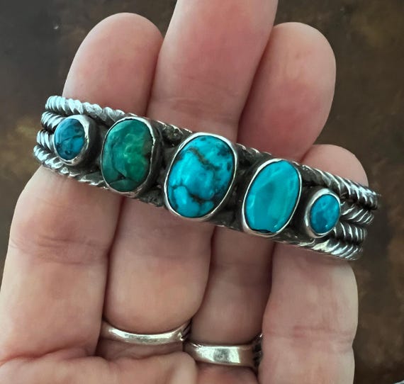 Early Navajo Heavily Worn Twisted Silver Wire Cuff Bracelet with Turquoise Size 6 3/4
