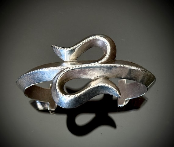 Navajo Arts and Crafts Guild Cast Ingot Silver Bracelet Size 7 1/8