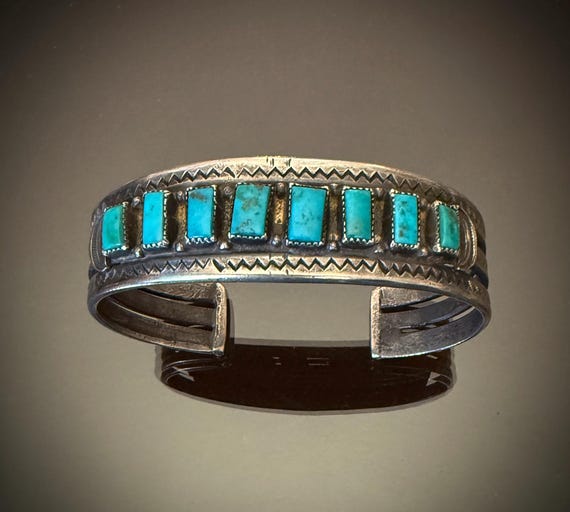 Navajo Bracelet w 8 Deep Blue Turquoise Stones, Size 6 3/4 c. 1910-20