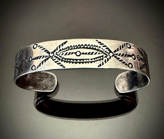 Early Navajo or Pueblo Hand Stamped Ingot Cuff Sz 6 3/8