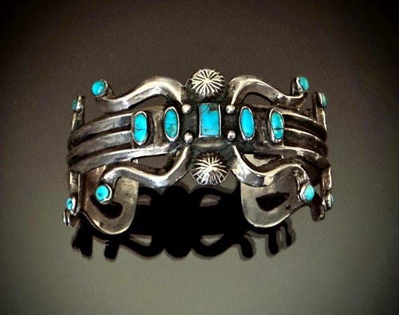 Juan De Dios (Zuni, 1882-1944) Cast Silver and Turquoise Bracelet w 17 Stones Size 6.5