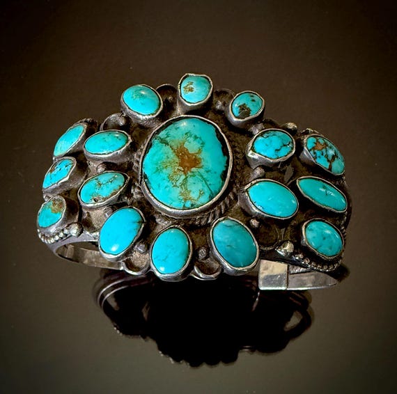 Navajo or Pueblo 17 Stone Turquoise Cluster Bracelet Size 6 3/4, circa 1930