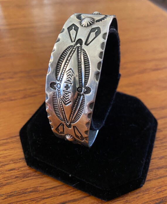Vintage Navajo Coin Silver Repoussé Cuff Bracelet… - image 2