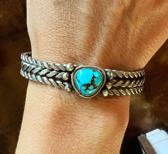 Early 1900's Vintage Navajo Sterling Silver Wire Bracelet Early 1900's Vintage Navajo Sterling Silver Wire Bracelet