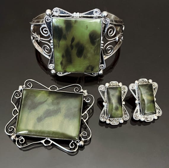 Pueblo Wirework Bracelet, Earrings, and Brooch Set, with Translucent Prehnite Cabochons c. 1940