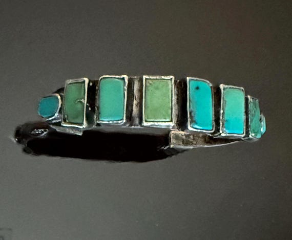 Early 20th Century Navajo Carinated Flat Top 8 Stone Bracelet Size  6 7/8