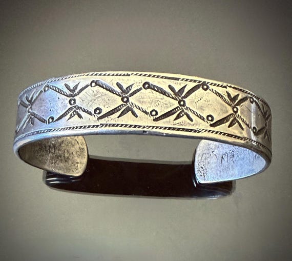 Early Navajo Ingot Silver w Chisel and Punch Stamping Size 6 1/2