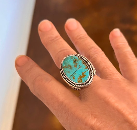 Vintage Navajo Large Oval Turquoise Ring Size 10 - image 2