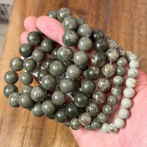 Natural Matcha Green Phantom Quartz Bracelet, Garden Ghost Crystal Beads, Cornucopia Inclusion Stretch Jewelry, Green Gemstone Gift