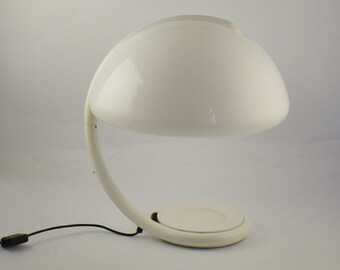 Italian design icon from Elio Martinelli Serpente tavolo 599, tablelamp from Martinelli Luce