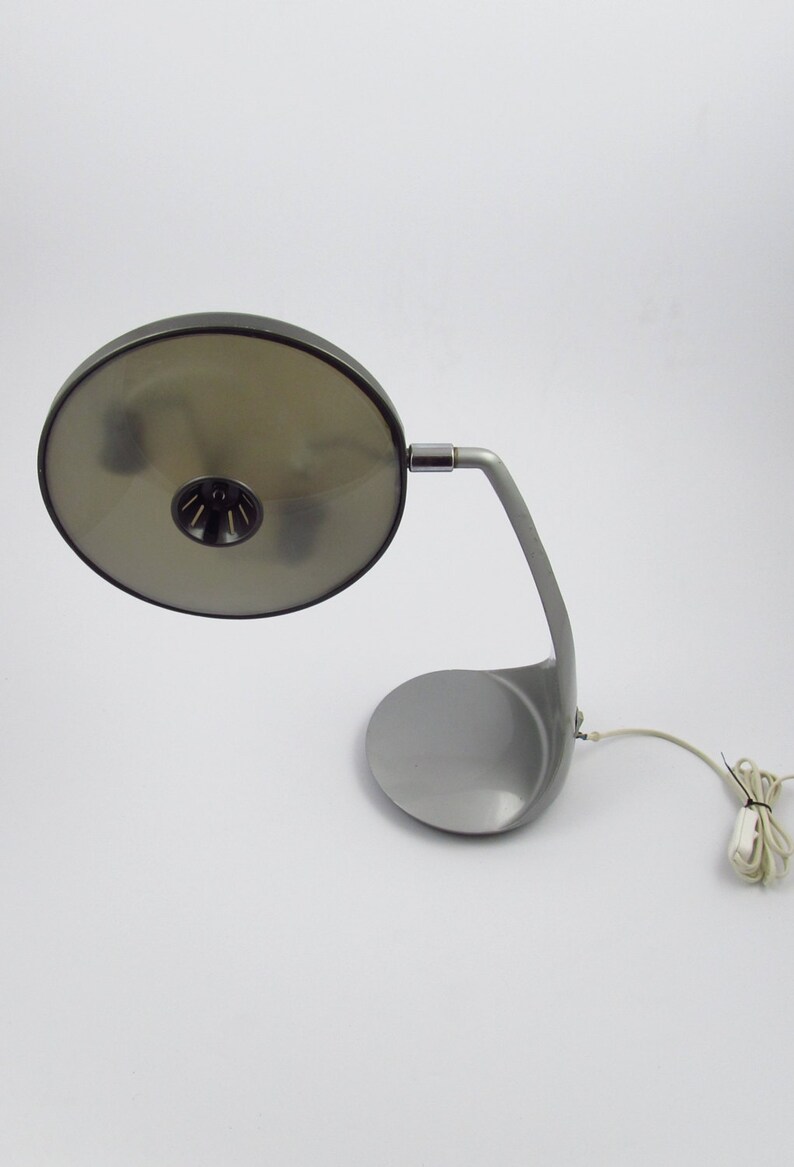 Lupela H37 table lamp Reina or queen, beautiful 1960s style icon. image 2