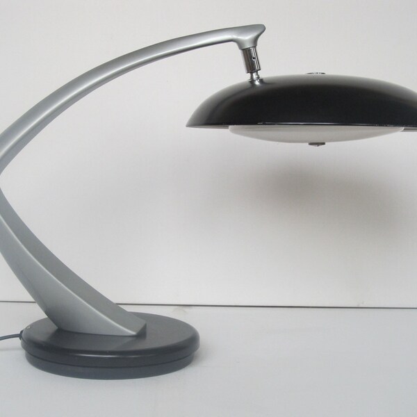 Fase Boomerang desk table lamp Madrid Spain. Beautiful light from the 1960s and early 1970s