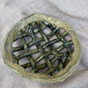 Ceramic basket