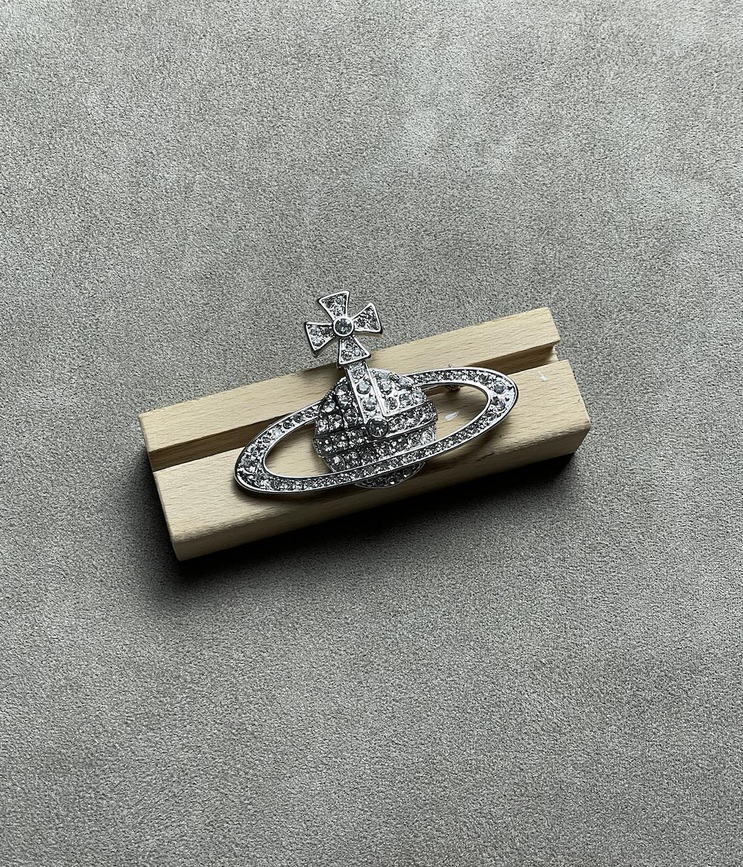Vivienne Westwood Brooch - Etsy Canada
