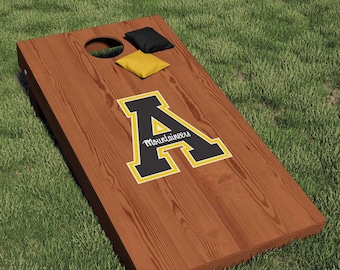 Calcomanía para juego de lanzamiento de bolsas de maíz con el logotipo principal de los Mountaineers de la Universidad Estatal de los Apalaches (bloque A)