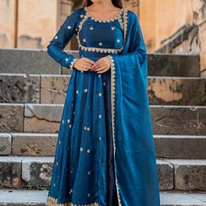 Robe bleu roi en soie fandy anarkali pour femme, robe de soirée brodée avec dupatta, tenue ethnique festive