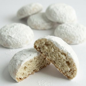 ~Italian Wedding Cookie~ 
A refined Italian Wedding Cookie crafted with an exquisitely tender, melt-in-your-mouth texture and a delicate hint of toasted pecan. Each buttery bite is finished in a soft veil of powdered sugar, creating a light, snowy elegance that feels both nostalgic and indulgent. Gracefully simple yet decadent, it’s the perfect cookie for gifting, celebrations, or an elevated sweet moment.
Approximately 31 cookies per pound, offering a beautifully abundant and shareable treat.