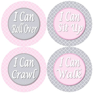 Baby 1e eerste MIJLPALEN groei Stickers licht roze grijs klaver kinderkamer thema MS864 Baby douche cadeau Baby Foto Prop