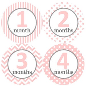 Baby maandelijkse mijlpaal groei Stickers licht roze grijs wit stippen strepen punthaken MS153 kwekerij thema Baby meisje douche cadeau Baby Foto Prop