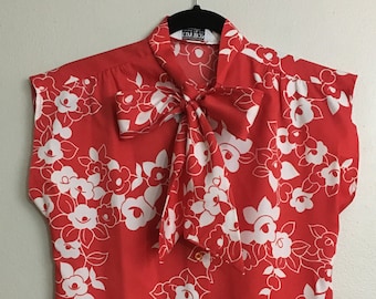 Vintage 70s Judy Bond Blouse: Red Floral, Bow Neck, Cap Sleeve - Size M