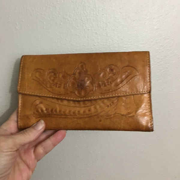 Vintage 1970s/1980s Leather Wallet Billfold Western Large Tooled Floral Cowgirl Rockabilly Girls Mexico Pocketbook Billfold Retrocorrect