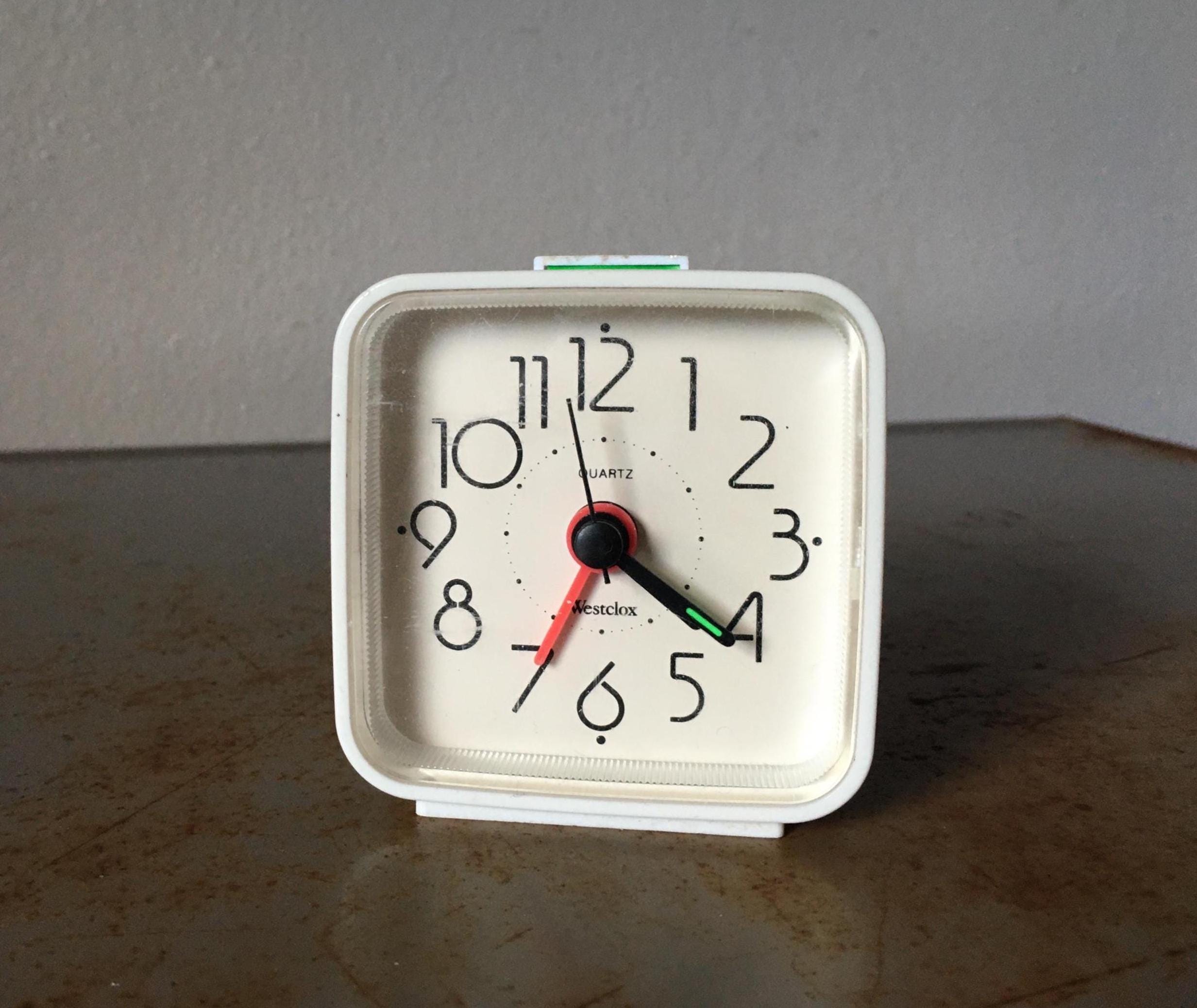 ヴィンテージアラームクロック ホワイト 70s Alarm Clock - Etsy