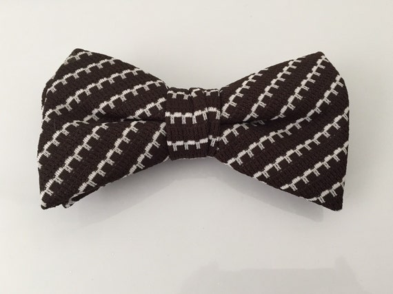 Vintage 1970s Bow Tie Mens Fat Ties Striped Choco… - image 1