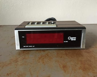 Vintage Cosmo Time E521 Digital Alarm Clock: Red Screen, Wood Grain, Battery/Electric