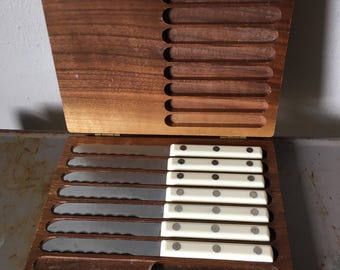 Vintage 1940s Simmons Sawtooth Stainless Steel White Bakelite 7 Piece Boxed Knife Set