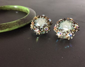 Vintage Jewelry Set 1950s Faux Baroque Mabe Pearl, Aurora Borealis Rhinestone Earrings & Resin Bracelet