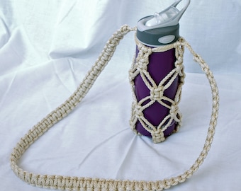 Macrame Water Bottle Holder in Pearl