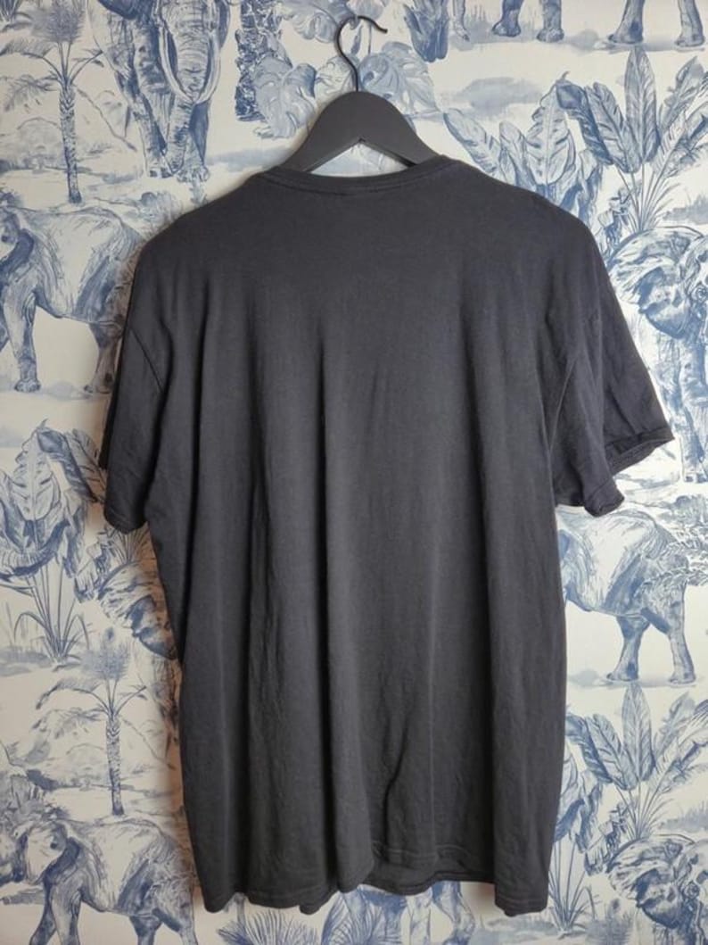 Vintage Star Wars Mandalorian Grogu T-Shirt Size L, Y2K Style Gray Graphic Tee, 2000s Pop Culture Collector Shirt, Retro Sci-Fi Unisex Top image 5