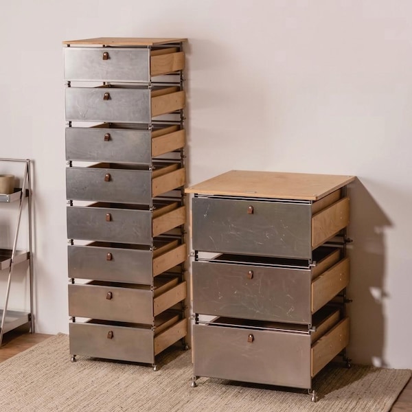 Armario de almacenamiento industrial de metal, cajones de madera de abedul, mueble para organización de taller.
