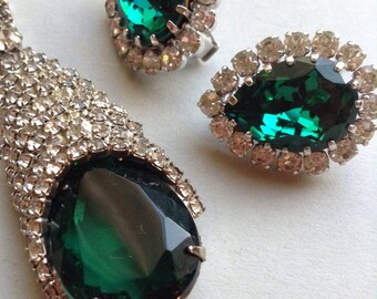 1950&#39;s Glass Emerald  Rhinestone Necklace  Earrings set, bling, glass stones, prong set, original mid century, Dynasty, green, Greece