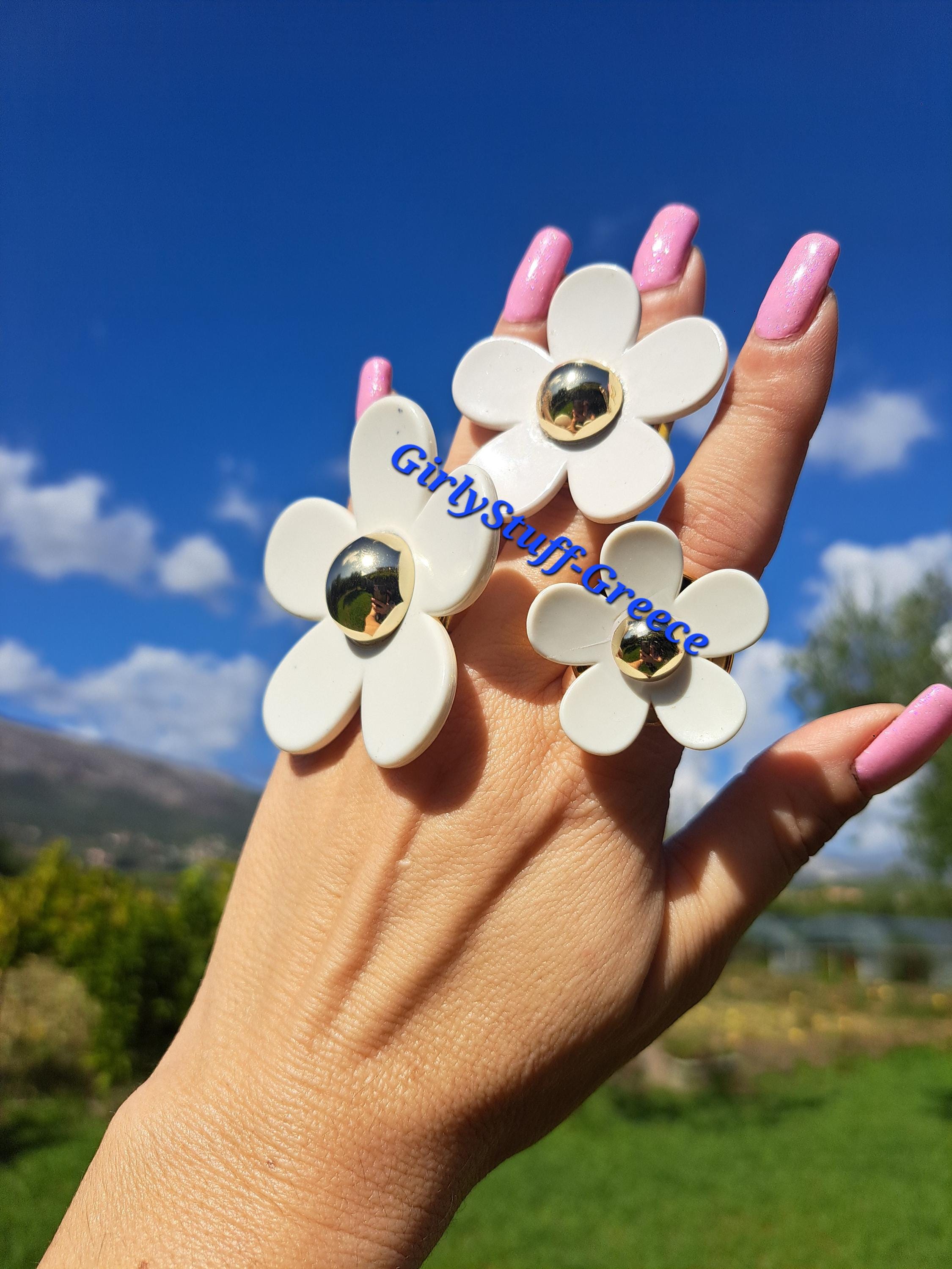 Daisy Flower Ring Bride Bridesmaid White Marc Jacob Reclaimed