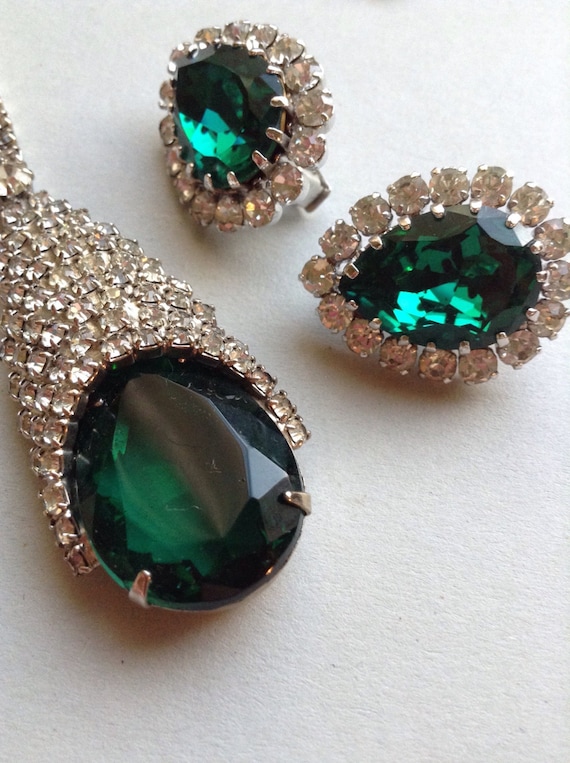 Gorgeous, Emerald and Rhinestone Necklace and Earr