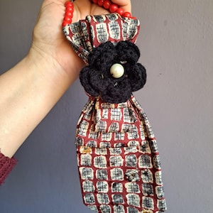 Upcycled Necktie Necklace, Unisex Necktie Crochet Flower Brooch Necklace, tie necklace, women&#39;s necktie, kitsch, made in Greece