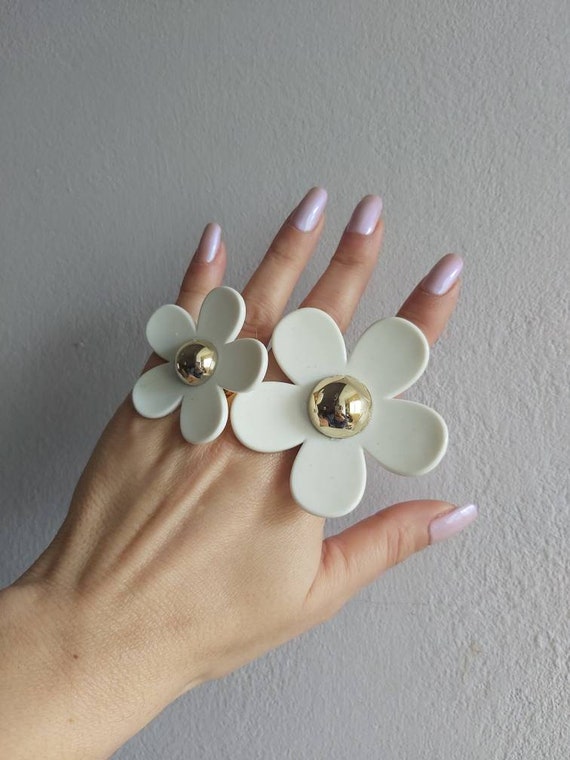 Huge Daisy Flower Ring White Reclaimed Upcycled Marc Jacobs
