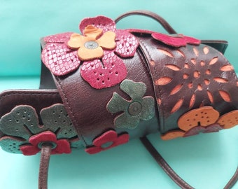 Cinturón de piel marca Braccialini con flores de piel, Y2K, ajustable, ancho, correas de piel, fabricado en Italia, cinturón ancho, Grecia