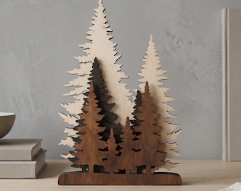 Weihnachtsbaum-Walddekor, geschichtete hölzerne Kiefern, rustikales Feiertags-Regaldekor, Winterwald-Herzstück
