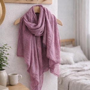 Chal de lino suave, chal ligero de lino estilo bohemio, moda cottagecore.