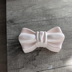 Poederroze ladeknop met XXL-knoop, 200 g - Moderne decoratieve meubelknop, voor kinder- en volwassenenkasten, handgemaakt