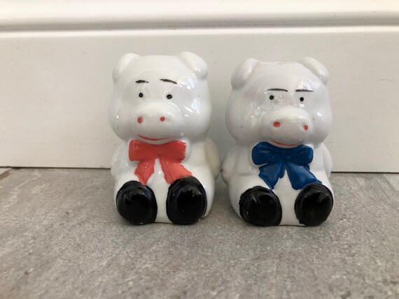 Pigs with Bow Ties Salt and Pepper Shakers, Vintage, Hand Painted Ceramic, Japan, Collectors, Farmhouse Decor,