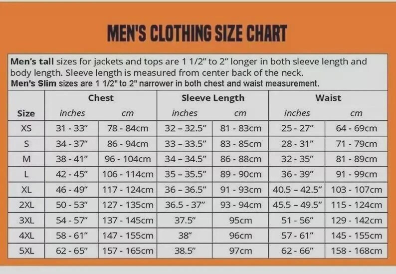 以下が含まれることがあります： MEN'S CLOTHING SIZE CHARTというオレンジ色の見出しが付いた衣類サイズ表。XSから5XLまでのサイズと、それに対応する胸囲、袖丈、ウエストの測定値がインチとセンチメートルで記載されており、トールサイズやスリムサイズの注記も含まれています。
