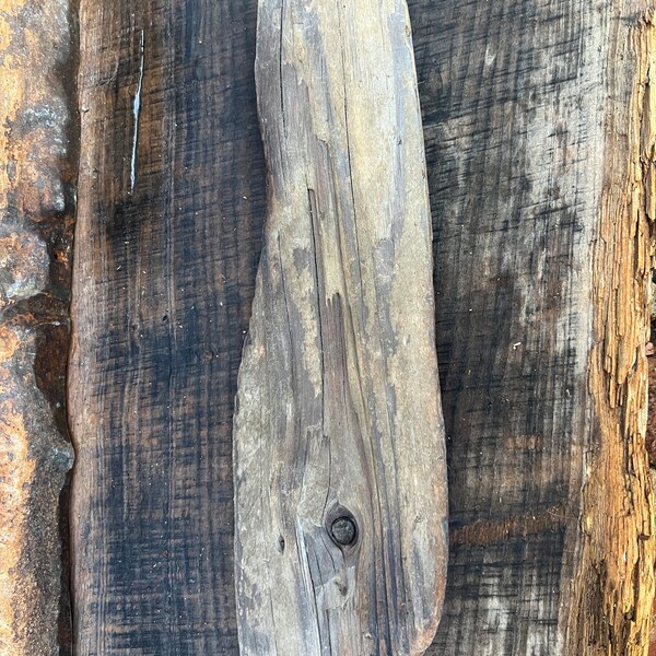 Straight driftwood branch, lake wood, flat driftwood, driftwood tank decor, clean driftwood