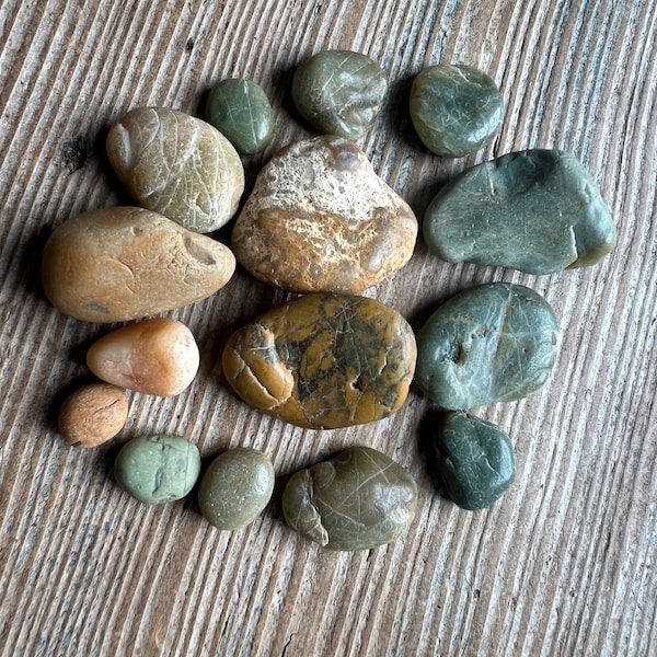 California beach stones, green beach stone , yellow ocean stone, California agates